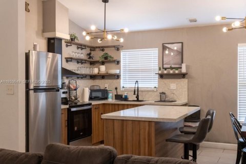 Снять в аренду виллу или дом в Майами, Флорида 3 спальни, 101.45м2, № 1991458 - фото 20