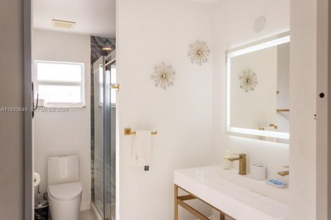 Снять в аренду виллу или дом в Майами, Флорида 3 спальни, 101.45м2, № 1991458 - фото 13