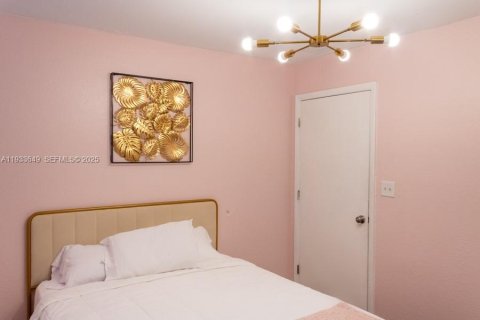 Снять в аренду виллу или дом в Майами, Флорида 3 спальни, 101.45м2, № 1991458 - фото 7