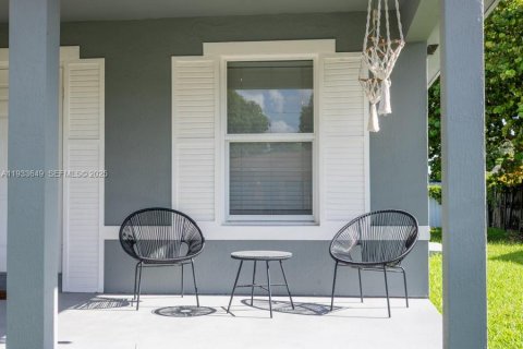 Снять в аренду виллу или дом в Майами, Флорида 3 спальни, 101.45м2, № 1991458 - фото 23