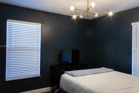 Снять в аренду виллу или дом в Майами, Флорида 3 спальни, 101.45м2, № 1991458 - фото 3