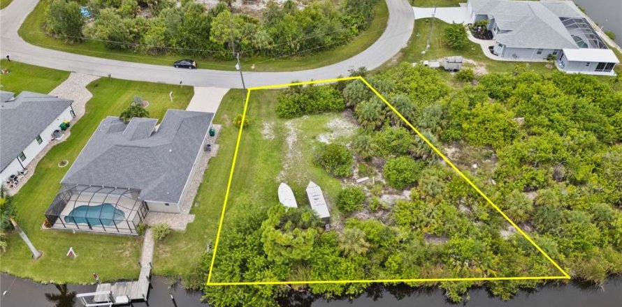 Land in Port Charlotte, Florida № 1917452