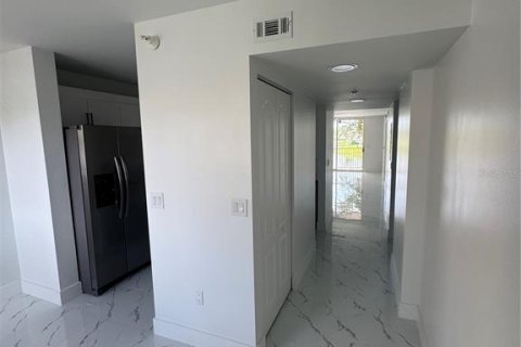 Copropriété à vendre à Tamarac, Floride: 2 chambres, 118.45 m2 № 2234374 - photo 3