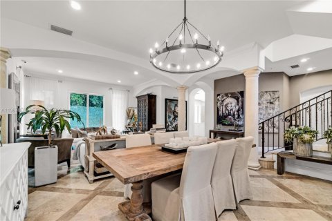 Villa ou maison à vendre à Miami, Floride: 4 chambres, 290.51 m2 № 2081432 - photo 13