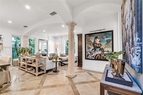 Villa ou maison à vendre à Miami, Floride: 4 chambres, 290.51 m2 № 2081432 - photo 18
