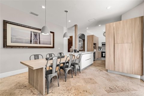 Villa ou maison à vendre à Miami, Floride: 4 chambres, 290.51 m2 № 2081432 - photo 21