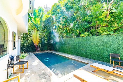 Villa ou maison à Miami, Floride 4 chambres, 290.51 m2 № 2081432