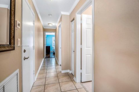 Villa ou maison à vendre à Pembroke Pines, Floride: 3 chambres, 118.73 m2 № 2066216 - photo 17