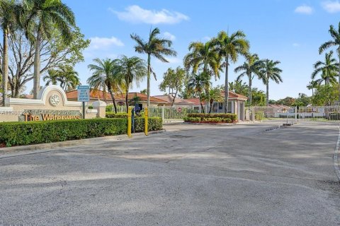 Villa ou maison à vendre à Pembroke Pines, Floride: 3 chambres, 118.73 m2 № 2066216 - photo 3