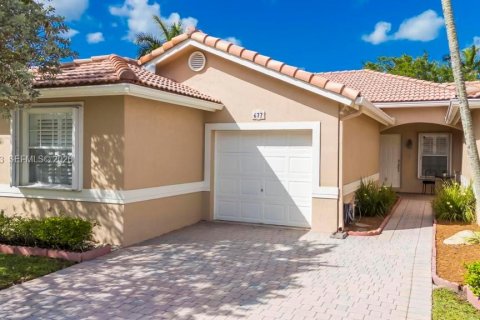 Villa ou maison à vendre à Pembroke Pines, Floride: 3 chambres, 118.73 m2 № 2066216 - photo 2