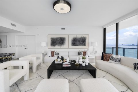 Condominio en Miami, Florida, 4 dormitorios  № 1997257