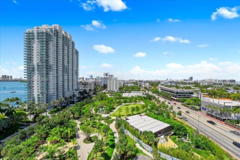 Condominio en venta en Miami Beach, Florida, 2 dormitorios, 140.84 m2 № 1958942 - foto 11