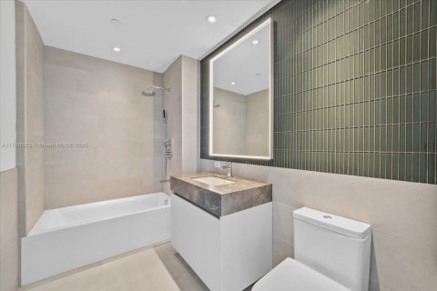 Condominio en venta en Miami Beach, Florida, 2 dormitorios, 140.84 m2 № 1958942 - foto 25