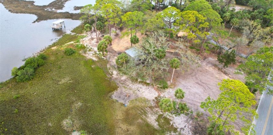 Land in Cedar Key, Florida № 1582050