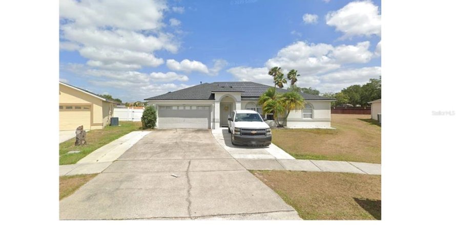 Casa en Kissimmee, Florida 5 dormitorios, 172.89 m2 № 1843388