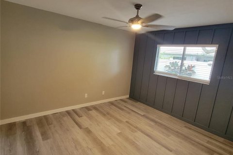 House in Saint Petersburg, Florida 2 bedrooms, 88.81 sq.m. № 1903523 - photo 16