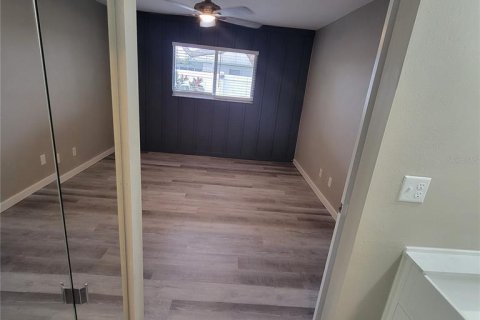 House in Saint Petersburg, Florida 2 bedrooms, 88.81 sq.m. № 1903523 - photo 24