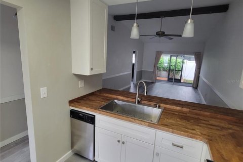 House in Saint Petersburg, Florida 2 bedrooms, 88.81 sq.m. № 1903523 - photo 12