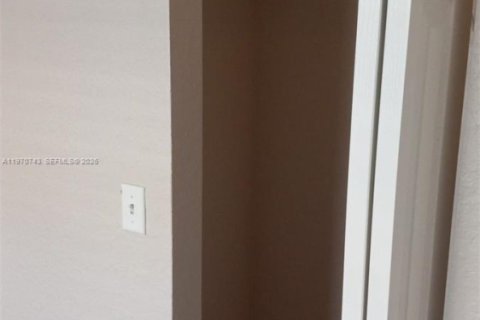 Condominio en venta en North Lauderdale, Florida, 2 dormitorios, 101.08 m2 № 2031445 - foto 21