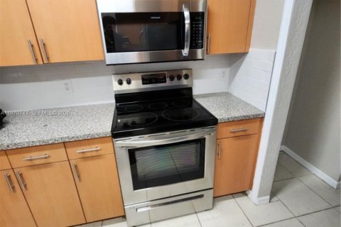 Condominio en venta en North Lauderdale, Florida, 2 dormitorios, 101.08 m2 № 2031445 - foto 7