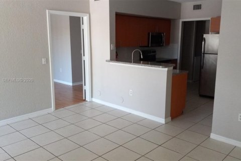 Condominio en venta en North Lauderdale, Florida, 2 dormitorios, 101.08 m2 № 2031445 - foto 4