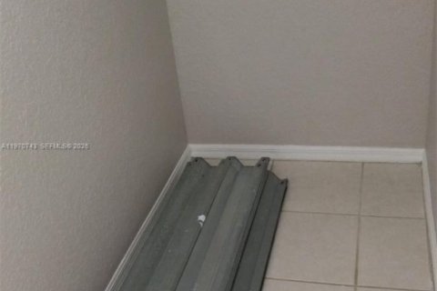 Condominio en venta en North Lauderdale, Florida, 2 dormitorios, 101.08 m2 № 2031445 - foto 24