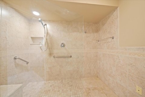 Купить кондоминиум в Сарасота, Флорида 5 комнат, 126.25м2, № 1907698 - фото 27