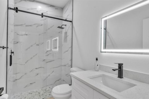 Villa ou maison à vendre à Weeki Wachee, Floride: 4 chambres, 197.42 m2 № 2280304 - photo 21