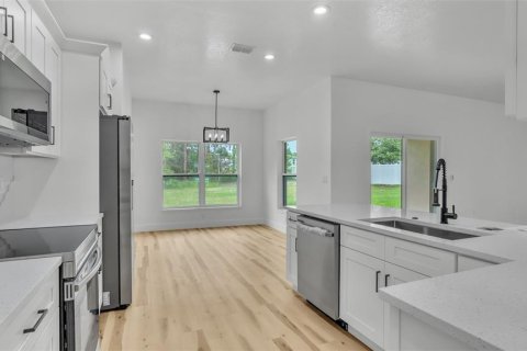 Villa ou maison à vendre à Weeki Wachee, Floride: 4 chambres, 197.42 m2 № 2280304 - photo 30