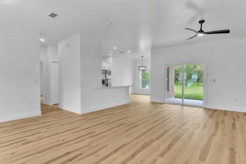 Villa ou maison à vendre à Weeki Wachee, Floride: 4 chambres, 197.42 m2 № 2280304 - photo 13