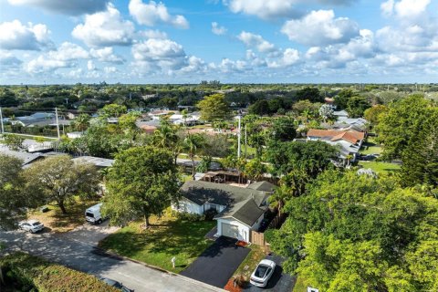 Casa en venta en Coral Springs, Florida, 4 dormitorios, 130.99 m2 № 1487711 - foto 5