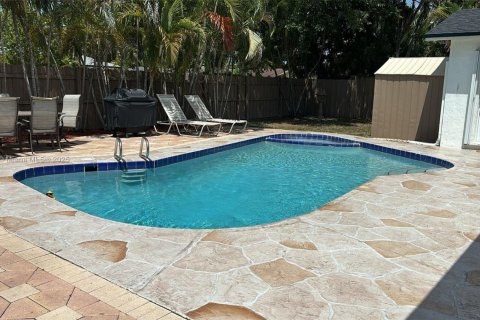 Casa en venta en Coral Springs, Florida, 4 dormitorios, 130.99 m2 № 1487711 - foto 3