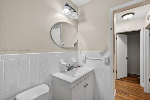 Condominio en venta en Lake Park, Florida, 2 dormitorios, 72 m2 № 1949536 - foto 12