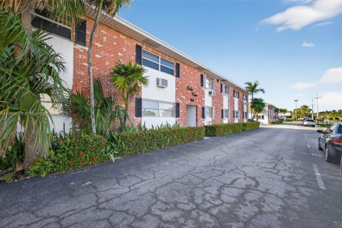 Condominio en venta en Lake Park, Florida, 2 dormitorios, 72 m2 № 1949536 - foto 19