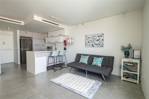 Condo in Miami Beach, Florida, 1 bedroom  № 2067902