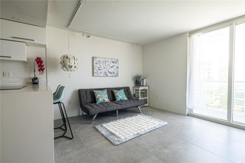 Condo in Miami Beach, Florida, 1 bedroom  № 2067902 - photo 23