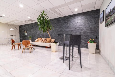 Condo in Miami Beach, Florida, 1 bedroom  № 2067902 - photo 8
