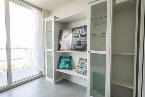 Condo in Miami Beach, Florida, 1 bedroom  № 2067902 - photo 24