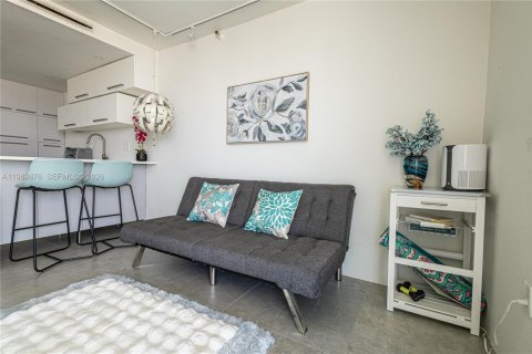 Condo in Miami Beach, Florida, 1 bedroom  № 2067902 - photo 21