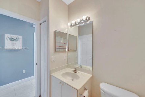 Снять в аренду таунхаус в Хомстед, Флорида 3 спальни, 116.87м2, № 2004972 - фото 27