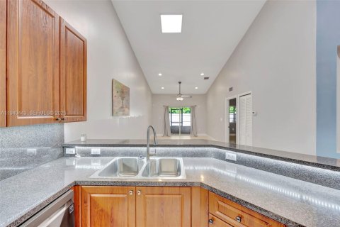 Снять в аренду таунхаус в Хомстед, Флорида 3 спальни, 116.87м2, № 2004972 - фото 7