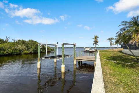 Casa en venta en Port Charlotte, Florida, 3 dormitorios, 200.67 m2 № 1766229 - foto 23