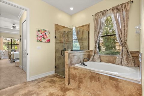 House in Sorrento, Florida 4 bedrooms, 316.7 sq.m. № 1827901 - photo 19
