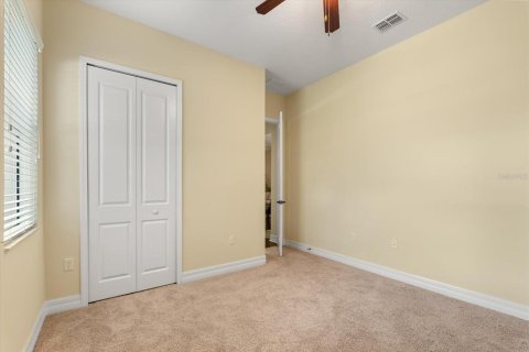 House in Sorrento, Florida 4 bedrooms, 316.7 sq.m. № 1827901 - photo 21