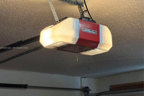 Купить виллу или дом в Корал-Спрингс, Флорида 3 спальни, 153.57м2, № 2065379 - фото 28