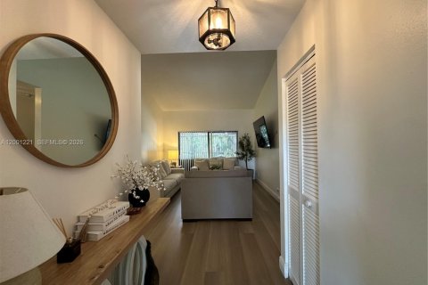 Купить виллу или дом в Корал-Спрингс, Флорида 3 спальни, 153.57м2, № 2065379 - фото 3