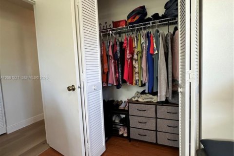 Купить виллу или дом в Корал-Спрингс, Флорида 3 спальни, 153.57м2, № 2065379 - фото 20