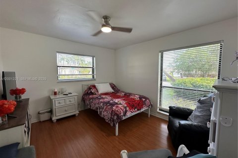 Купить виллу или дом в Корал-Спрингс, Флорида 3 спальни, 153.57м2, № 2065379 - фото 19