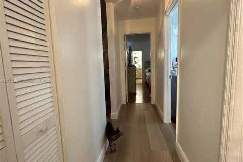 Купить виллу или дом в Корал-Спрингс, Флорида 3 спальни, 153.57м2, № 2065379 - фото 18