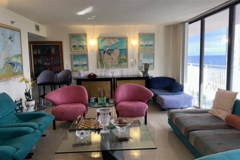 Copropriété à vendre à Sunny Isles Beach, Floride: 3 chambres, 210.61 m2 № 2004411 - photo 17